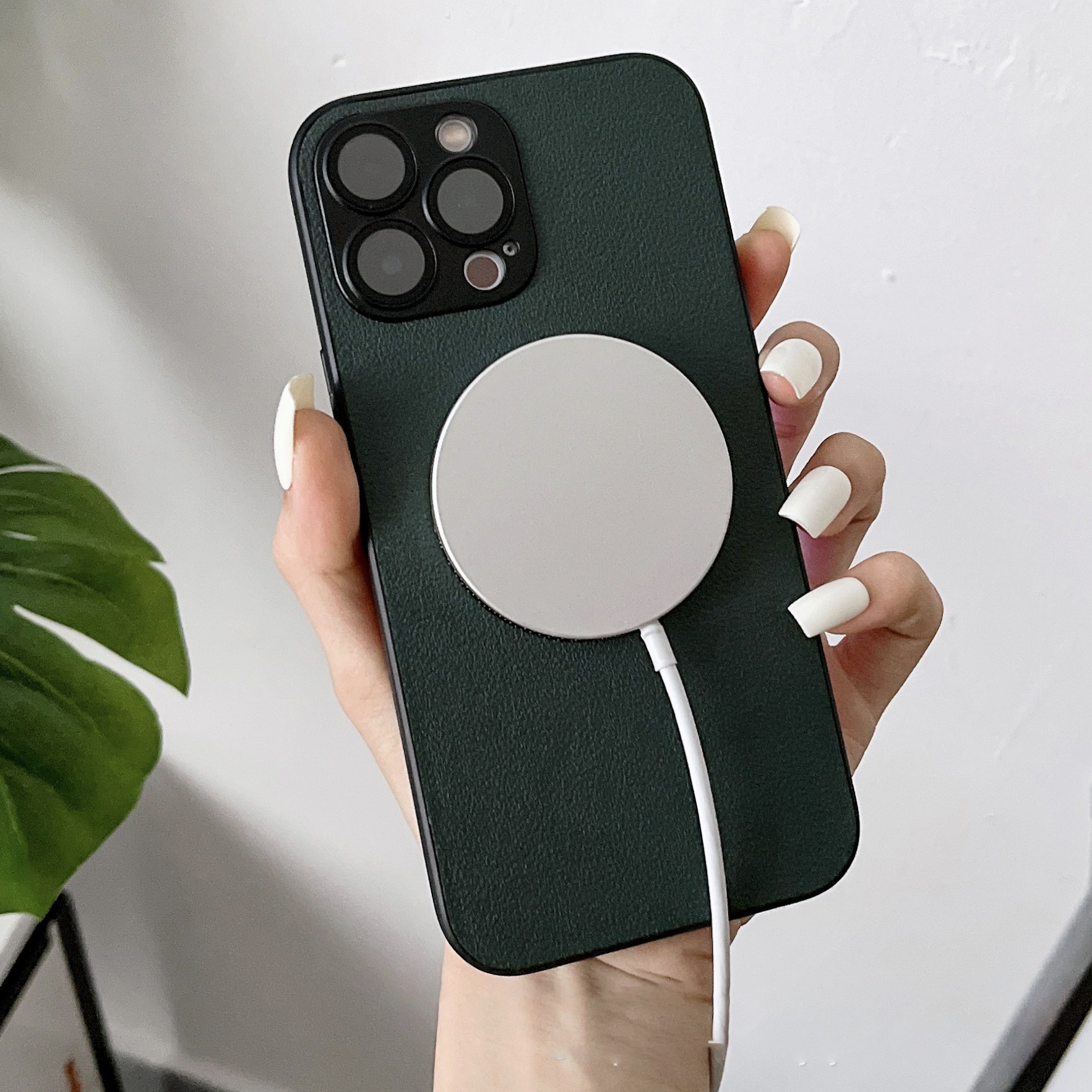 Leather Magnetic Charging Case packaging
