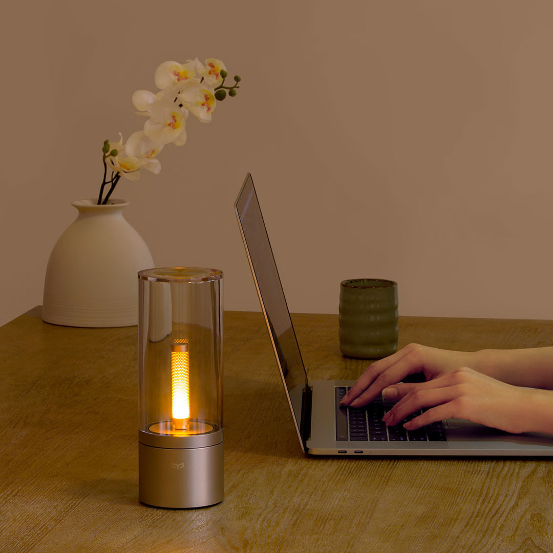 Unique spin and glow lamp for romantic evenings