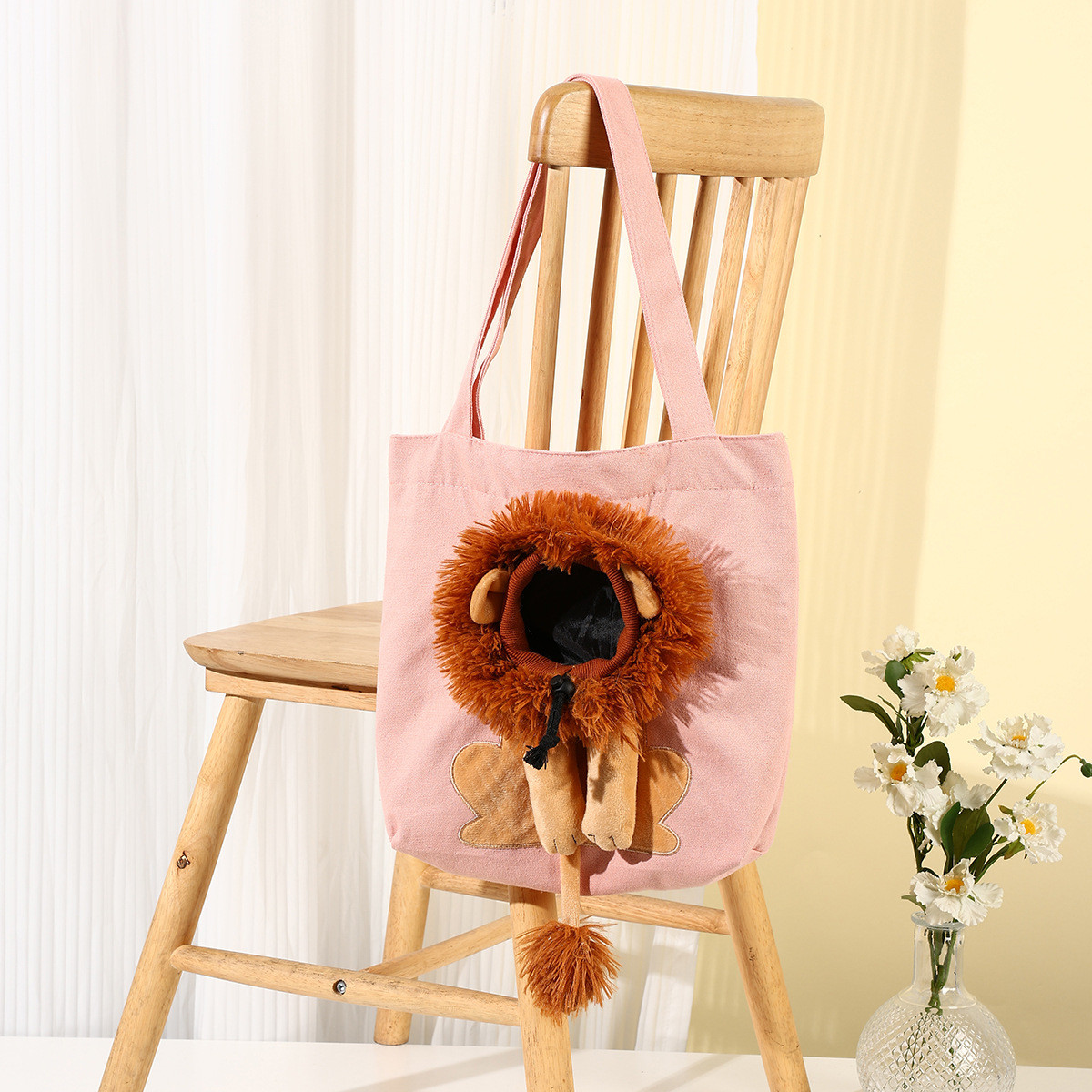 Soft Pet Carrier Lion Design - Zipper Detail