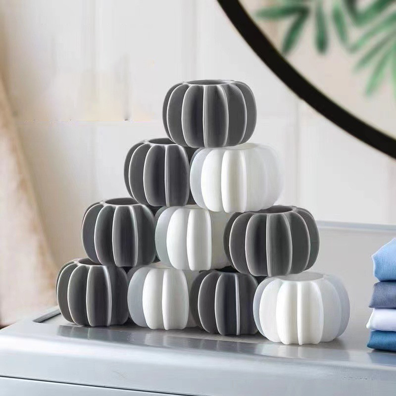 Silicone Magic Laundry Ball Image 5